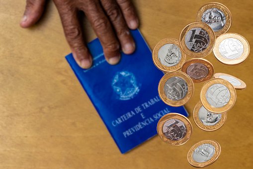 Saques especiais do FGTS terminam na próxima quinta, cerca de 8 bilhões de reais “parados”