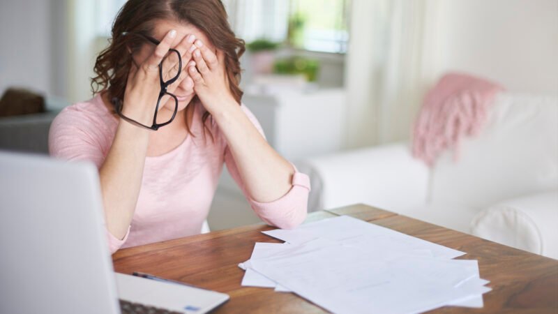 Como sair das dívidas rapidamente: Guia completo para recuperar a estabilidade financeira