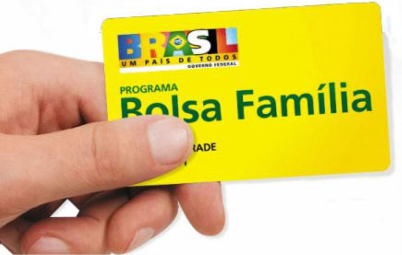 Governo anuncia valor extra de R$ 50 para famílias maiores no programa Bolsa Família